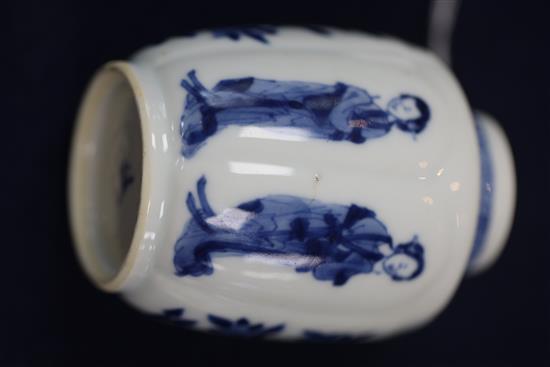 A Chinese blue and white small jar, Kangxi period, H.8.2cm